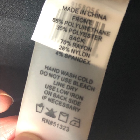 Vince Camuto Black Faux Leather Sleeveless Shell s - Picture 8 of 8